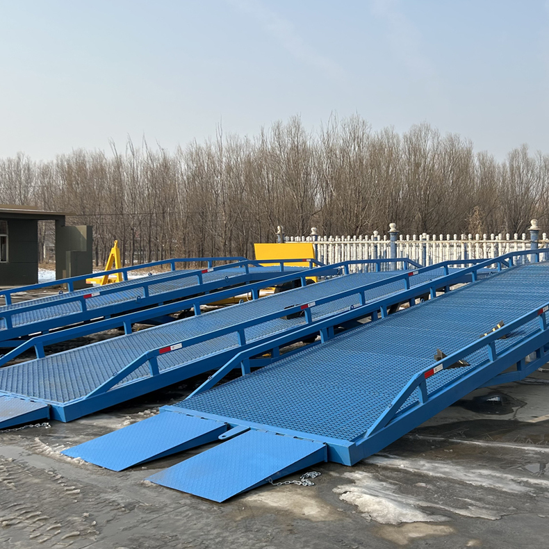 载重10吨移动登车桥