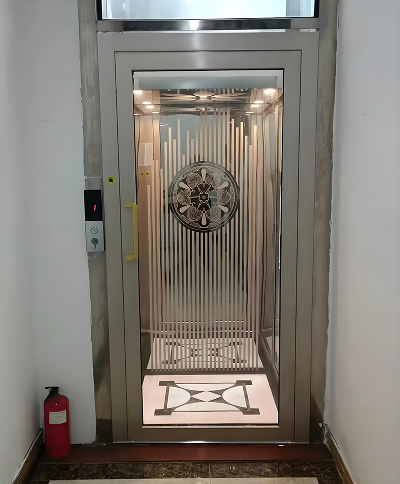 家用电梯